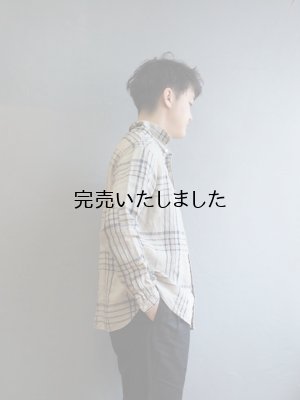 画像2: another 20th century(アナザートゥエンティースセンチュリー) ArtworkII Linen Check. BEG×NVY