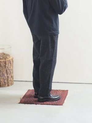 画像2: Still By Hand(スティルバイハンド) ウールシルクネップイージーテーパードパンツ チャコール