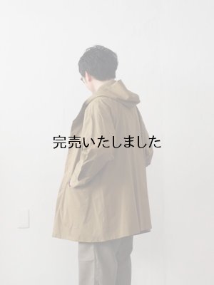 画像2: Still By Hand(スティルバイハンド) オーガニックコットンタイプライターフードコート カーキ