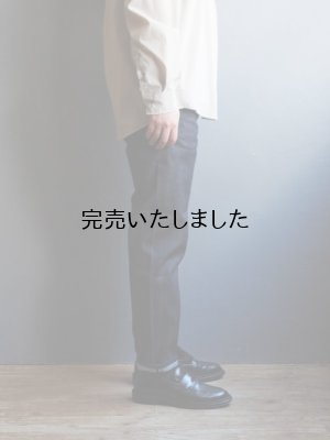 画像2: 【再入荷】Still By Hand(スティルバイハンド)  1タックテーパードデニムパンツ ネイビー