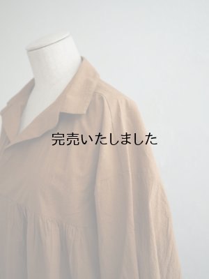 画像8: HONNETE(オネット) Gathered Long Shirt High Count Crushed Cotton Brown