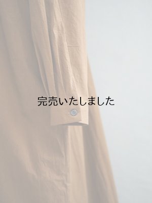 画像9: HONNETE(オネット) Gathered Long Shirt High Count Crushed Cotton Brown