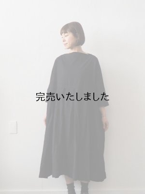 画像1: jujudhau(ズーズーダウ) TUCK DRESS-タックドレス-リネンコットンブラック