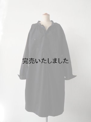 画像4: Le Laboureur(ルラブルール)-BLOUSE AUVERGNATE-プルオーバースモックシャツ ブラック