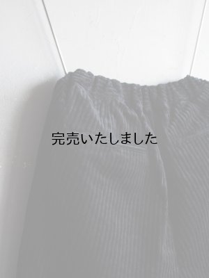 画像15: 【再入荷】Still By Hand(スティルバイハンド) 3.5W コーデュロイイージーパンツ ブラック