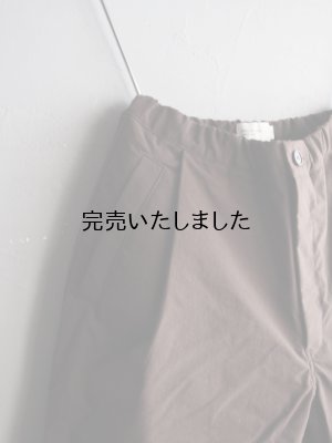 画像8: Still By Hand(スティルバイハンド) ナイロン1タックイージーテーパードパンツ ブラウン