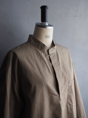 画像7: Still By Hand(スティルバイハンド) 製品染めスキッパーシャツ カーキベージュ