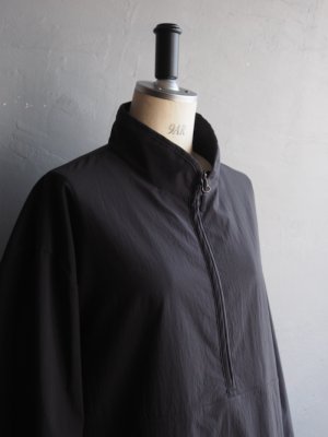 画像7: Still By Hand(スティルバイハンド) ハーフジップハイネックアノラック チャコール