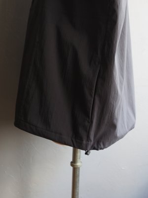 画像14: Still By Hand(スティルバイハンド) ハーフジップハイネックアノラック チャコール