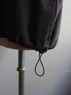 画像15: Still By Hand(スティルバイハンド) ハーフジップハイネックアノラック チャコール