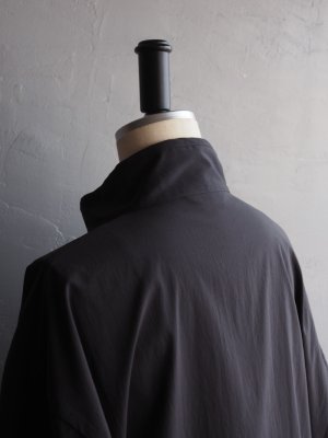 画像17: Still By Hand(スティルバイハンド) ハーフジップハイネックアノラック チャコール