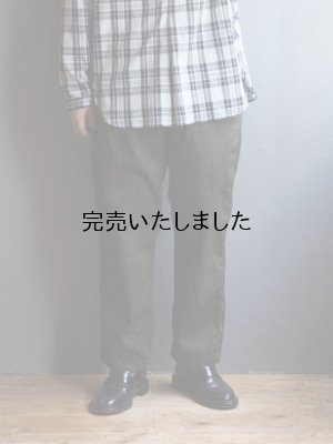 画像4: Still By Hand(スティルバイハンド) ポリエステル製品染めイージーテーパードパンツ ダークオリーブ