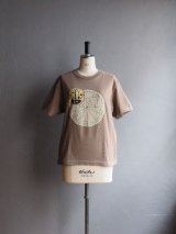 ENDS and MEANS(エンズアンドミーンズ) Apocalypsis Tee カーキベージュ