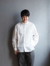 Still By Hand(スティルバイハンド) レギュラーカラーシャツ ホワイト