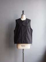 Still By Hand(スティルバイハンド) ミリタリーライククルーネックベスト ブラック