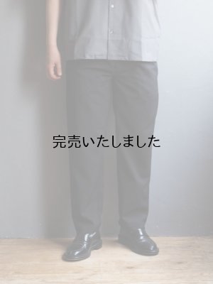 画像1: Still By Hand(スティルバイハンド) ポリエステルシアサッカーテーパードイージーパンツ ブラック
