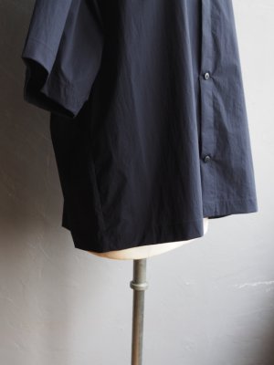 画像10: Still By Hand(スティルバイハンド) ナイロン変形ラグランショートスリーブシャツ ネイビー