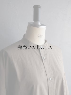 画像7: pub(ピューブ) オーガニックコットンワッシャー バンドカラーブラウス カーキ