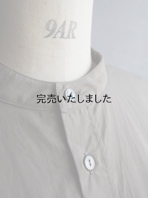 画像8: pub(ピューブ) オーガニックコットンワッシャー バンドカラーブラウス カーキ