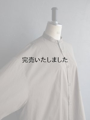 画像9: pub(ピューブ) オーガニックコットンワッシャー バンドカラーブラウス カーキ