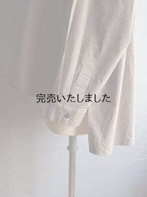 画像12: pub(ピューブ) オーガニックコットンワッシャー バンドカラーブラウス カーキ