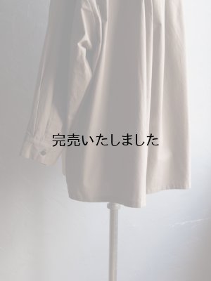 画像18: pub(ピューブ) オーガニックコットンワッシャー バンドカラーブラウス カーキ