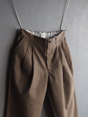 画像6: Still By Hand(スティルバイハンド)コットンシャンブレー2タックワイドイージーパンツ オリーブ