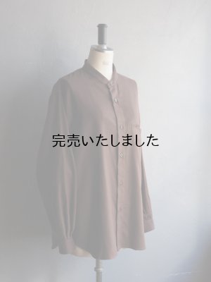 画像9: Still By Hand(スティルバイハンド) コットンシルクツイルバンドカラーシャツ ブラウン