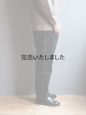 画像2: Still By Hand(スティルバイハンド)ディープタックデニムパンツ ブラック