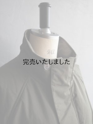 画像11: 【再入荷】Still By Hand(スティルバイハンド)スタンドカラーパデットハーフコート オリーブ