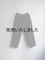Still By Hand(スティルバイハンド) コーデュロイテーパードイージーパンツ ブラック