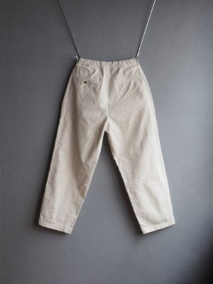 画像13: Still By Hand(スティルバイハンド) ピーチスキンガーメントダイタックパンツ エクル