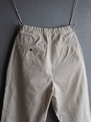 画像15: Still By Hand(スティルバイハンド) ピーチスキンガーメントダイタックパンツ エクル