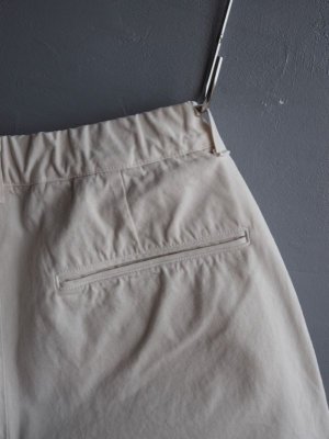 画像17: Still By Hand(スティルバイハンド) ピーチスキンガーメントダイタックパンツ エクル