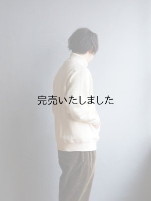 画像2: Still By Hand(スティルバイハンド) コットンハイネックスウェット エクル