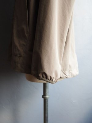 画像13: Still By Hand(スティルバイハンド) スタンドカラーブルゾン カーキベージュ