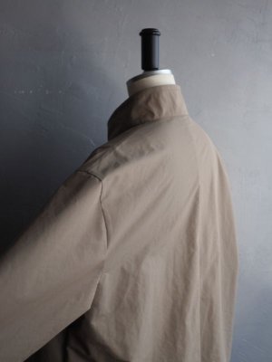 画像17: Still By Hand(スティルバイハンド) スタンドカラーブルゾン カーキベージュ