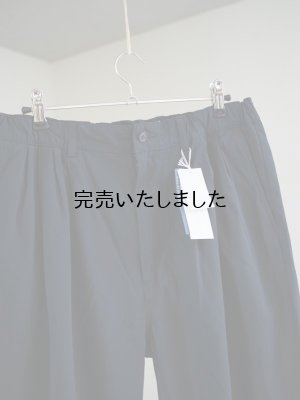画像10: Still By Hand(スティルバイハンド) 強撚コットン 製品染め4タックパンツ ブラックネイビー