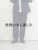 Still By Hand(スティルバイハンド) ポリエステル製品染めイージーテーパードパンツ ブラックネイビー