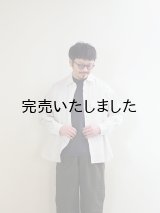 Still By Hand(スティルバイハンド) 製品染めオーバーサイズレギュラーカラーシャツ エクル