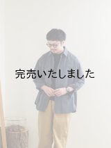 Still By Hand(スティルバイハンド) 製品染めオーバーサイズシャツ ブルーグレー