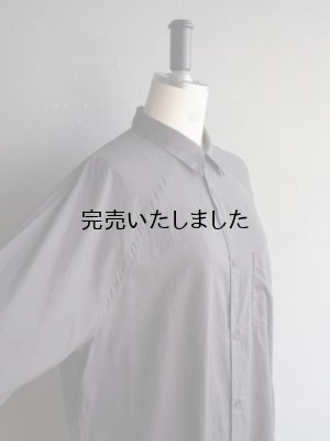 画像9: Still By Hand(スティルバイハンド) コットンシルク製品染レギュラーカラーシャツ チャコール