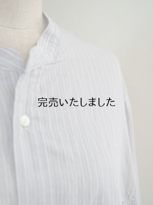 画像10: Still By Hand(スティルバイハンド) コットンラミー プルオーバー バンドカラーシャツ グレーストライプ