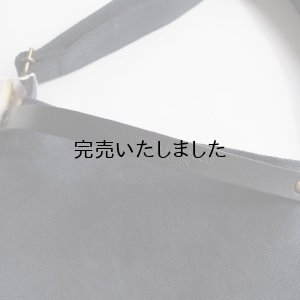 画像2: suolo(スオーロ) FEATHER middle-ショルダーバッグ- ダークナイト