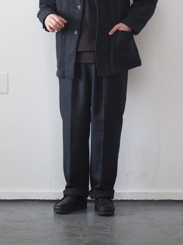 ENDS and MEANS(エンズアンドミーンズ) Grandpa 2tuck Trousers