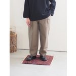 画像: Still By Hand(スティルバイハンド)コットンシャンブレー2タックワイドイージーパンツ オリーブ