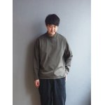 画像: Still By Hand(スティルバイハンド) ドライ天竺タートルネックカットソー オリーブ