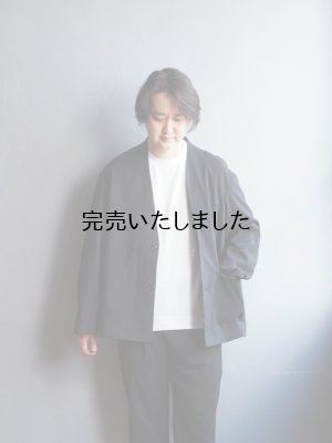画像1: LA MOND(ラモンド) NO-COLLAR SHARI JACKET-ブラック