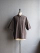 画像: Still By Hand(スティルバイハンド) ナイロン変形ラグランショートスリーブシャツ チャコールブラウン