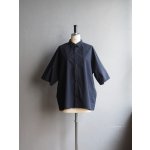 画像: Still By Hand(スティルバイハンド) ナイロン変形ラグランショートスリーブシャツ ネイビー